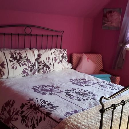 ブレアゴーリー The Stables,Kirkmichael Bed & Breakfast エクステリア 写真